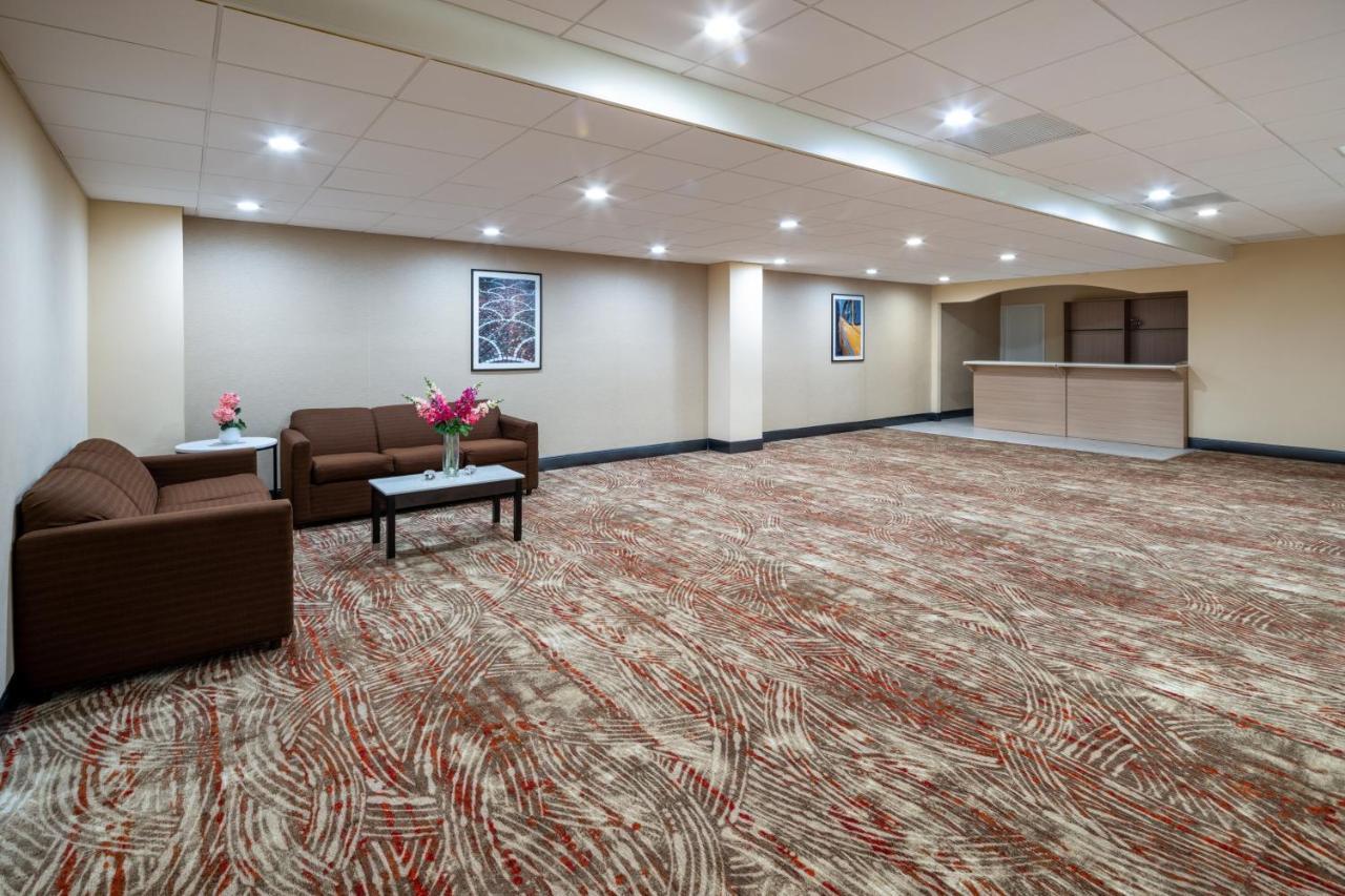 Holiday Inn Poughkeepsie By Ihg Eksteriør bilde